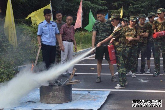 重庆市南丁卫生职业学校学费是多少钱及收费标