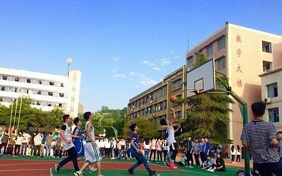 学校