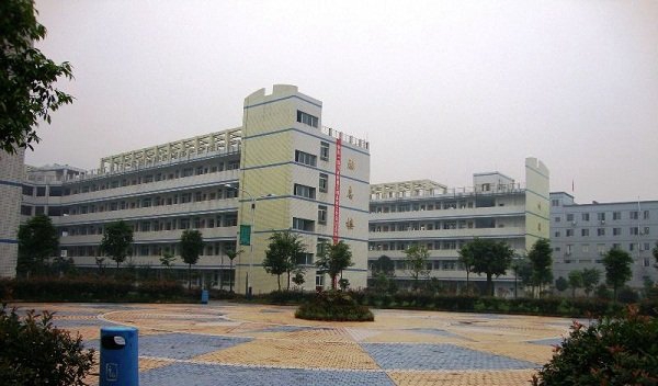 学校